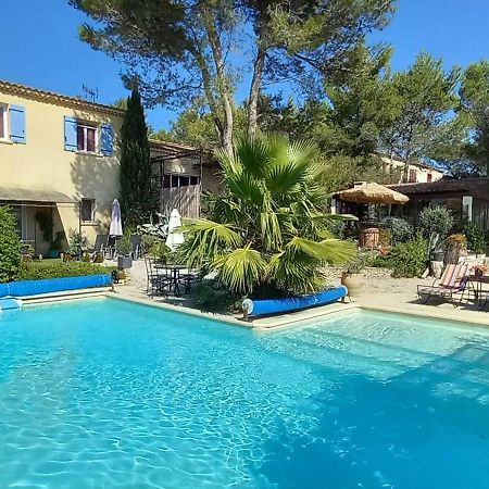 Bed and Breakfast Les Coronilles Beaucaire  Zewnętrze zdjęcie