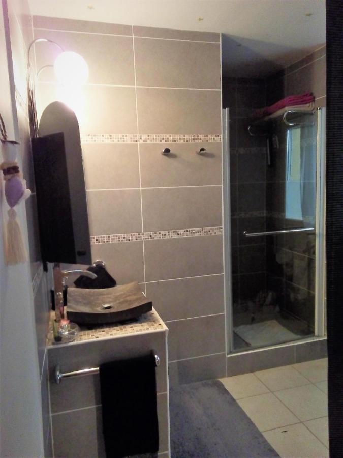 Bed and Breakfast Les Coronilles Beaucaire  Zewnętrze zdjęcie