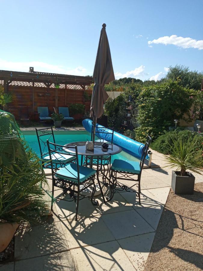 Bed and Breakfast Les Coronilles Beaucaire  Zewnętrze zdjęcie