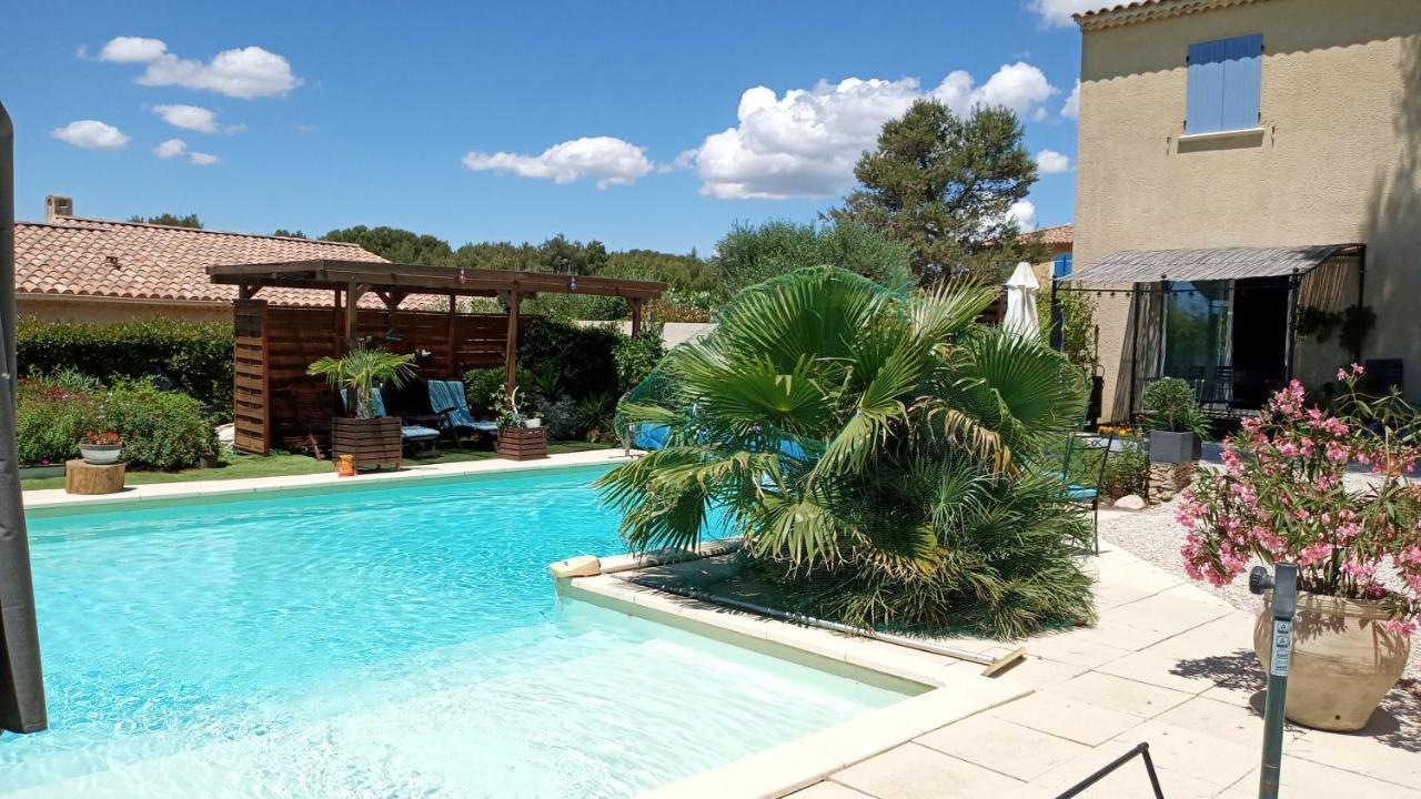 Bed and Breakfast Les Coronilles Beaucaire  Zewnętrze zdjęcie