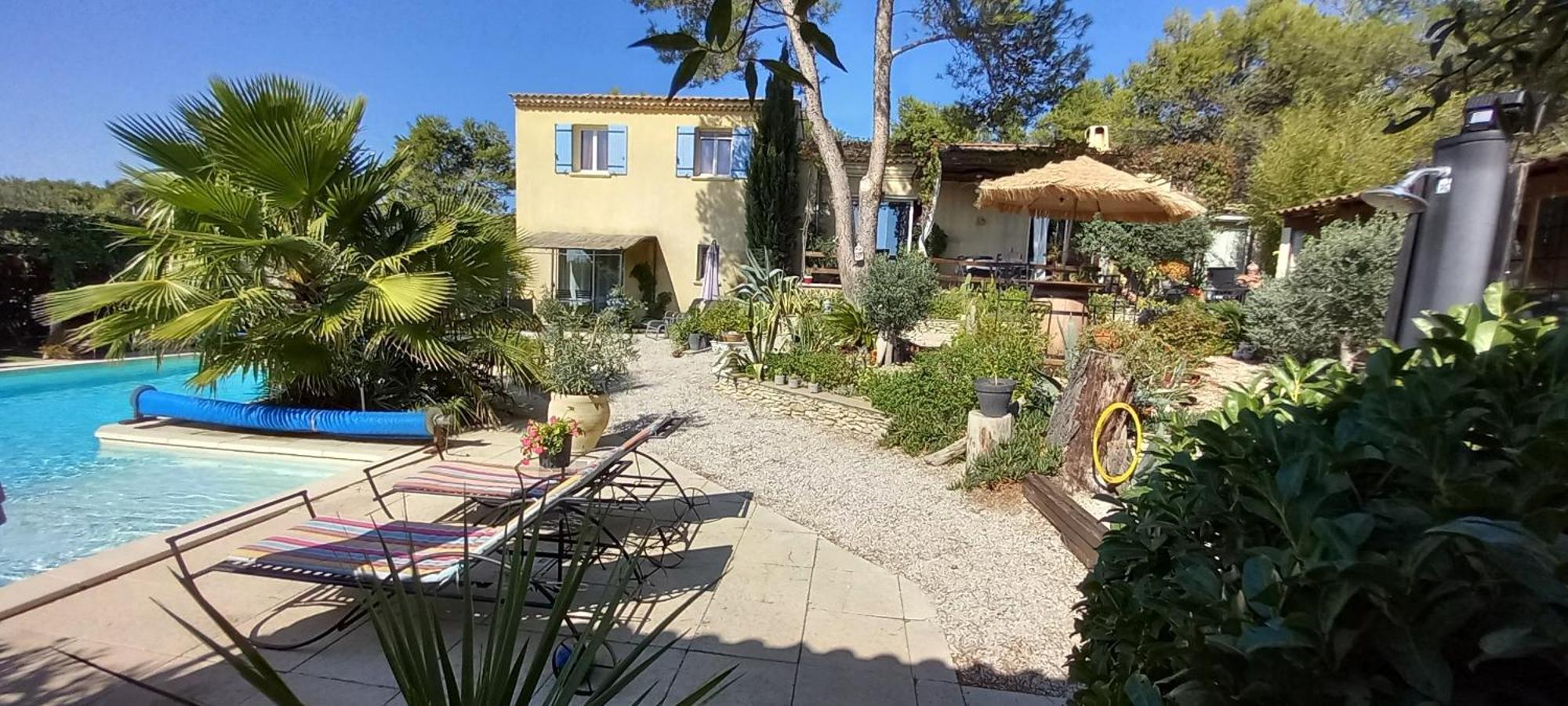 Bed and Breakfast Les Coronilles Beaucaire  Zewnętrze zdjęcie