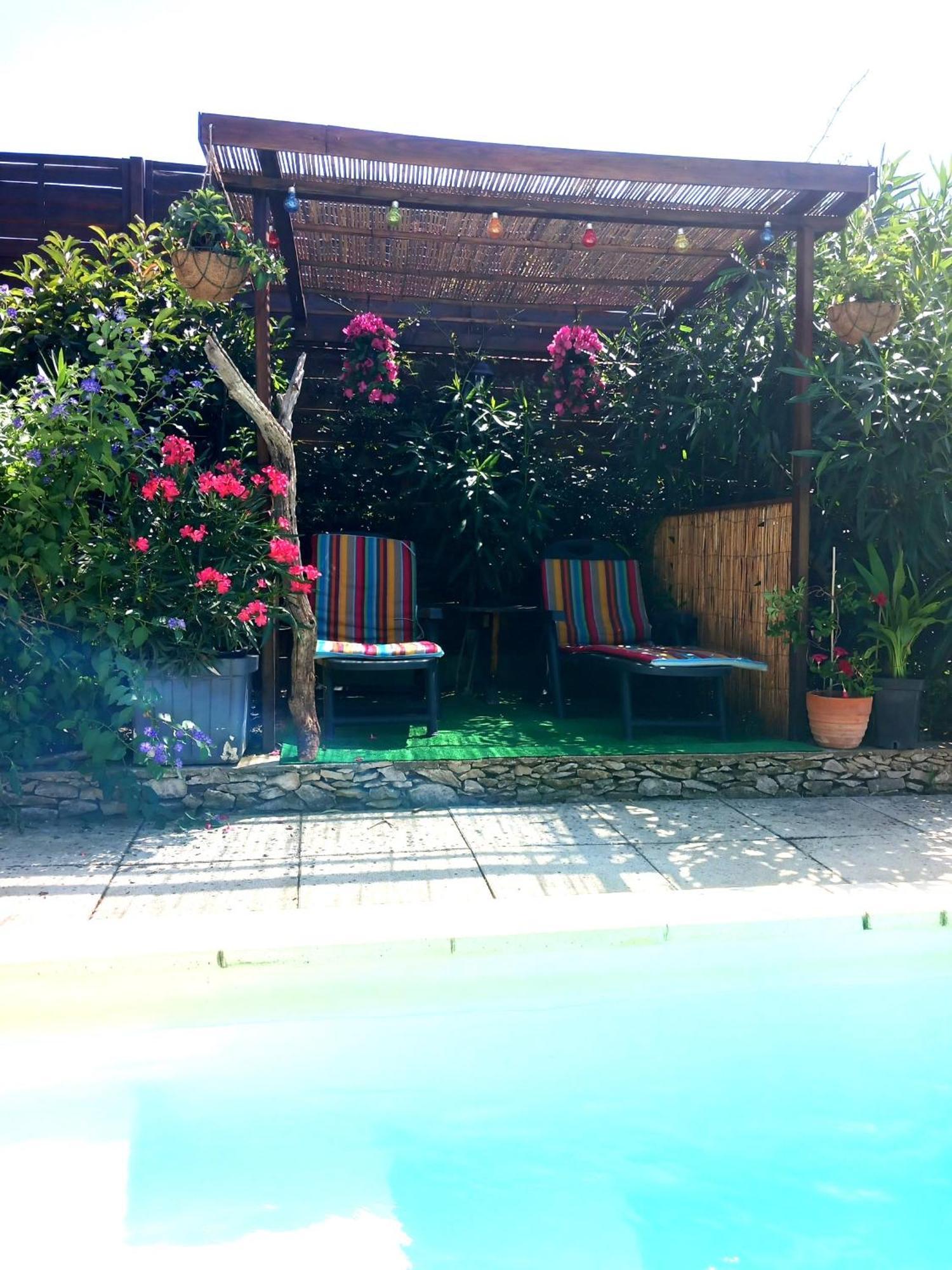 Bed and Breakfast Les Coronilles Beaucaire  Zewnętrze zdjęcie