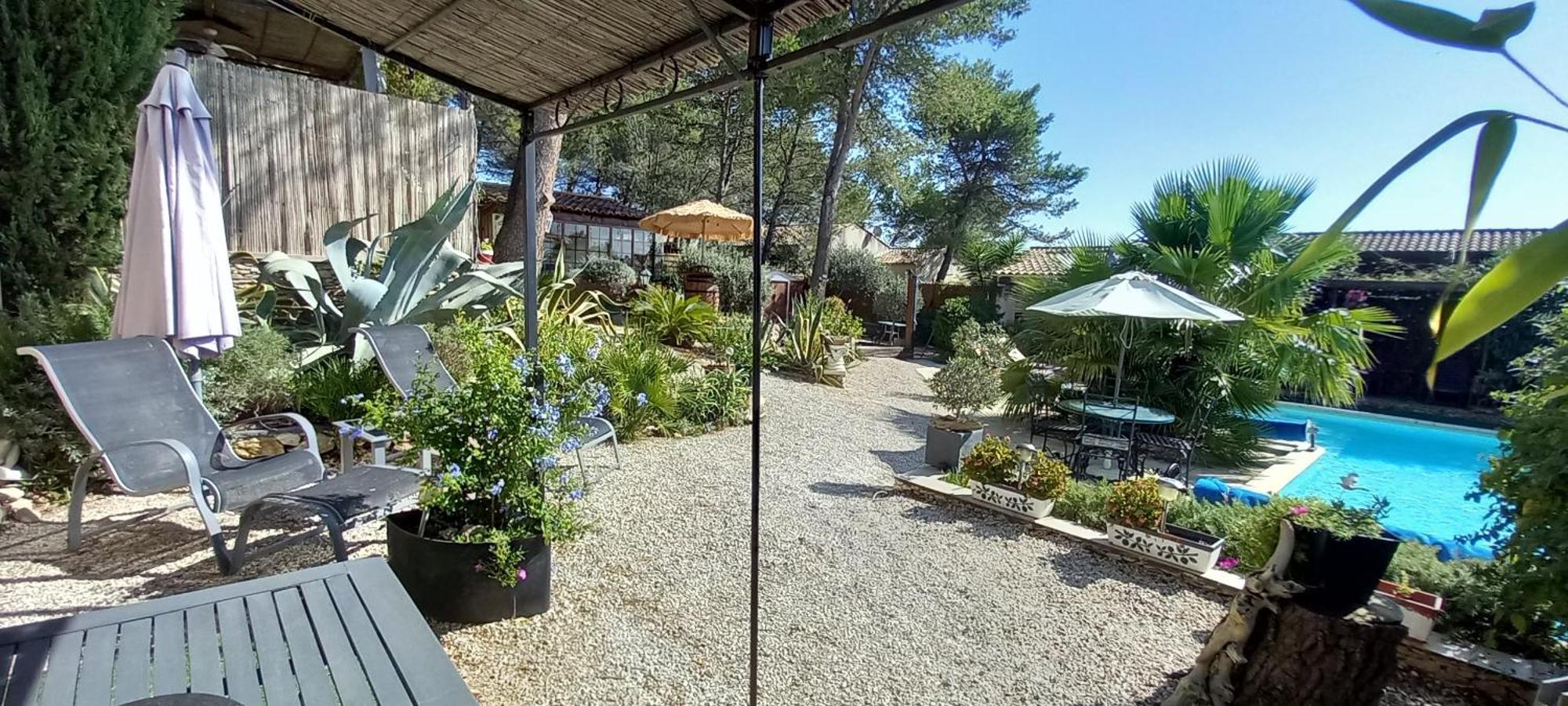 Bed and Breakfast Les Coronilles Beaucaire  Zewnętrze zdjęcie