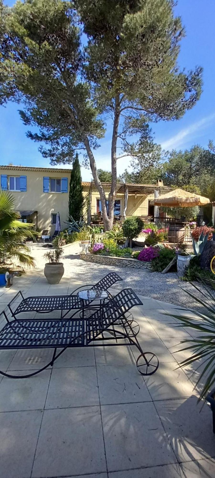 Bed and Breakfast Les Coronilles Beaucaire  Zewnętrze zdjęcie